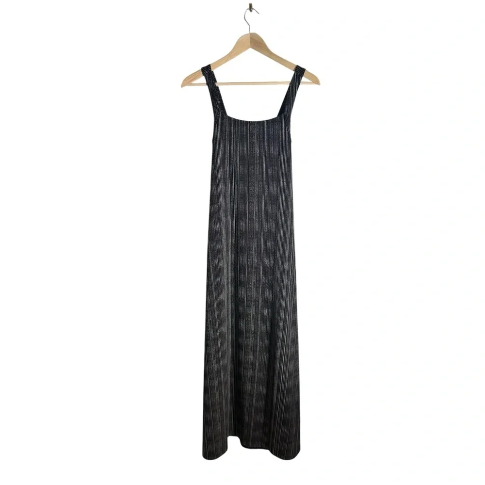 Athleta Arrival Maxi Dress Amara Stripe Black White Athleisure Size Medium - Picture 5 of 7